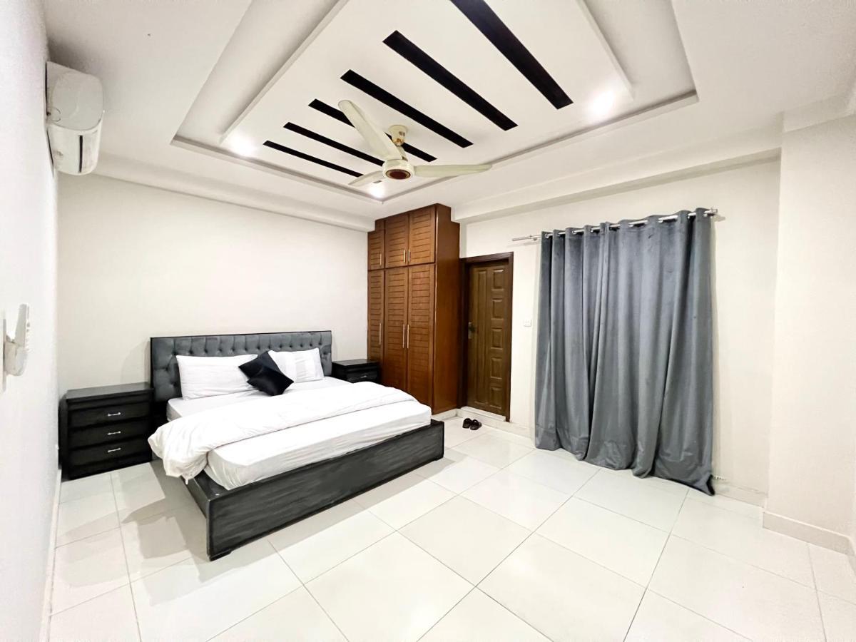Luxury Executive 2Bedroom Apartment Convenient And Nice Location อิสลามาบัด ภายนอก รูปภาพ