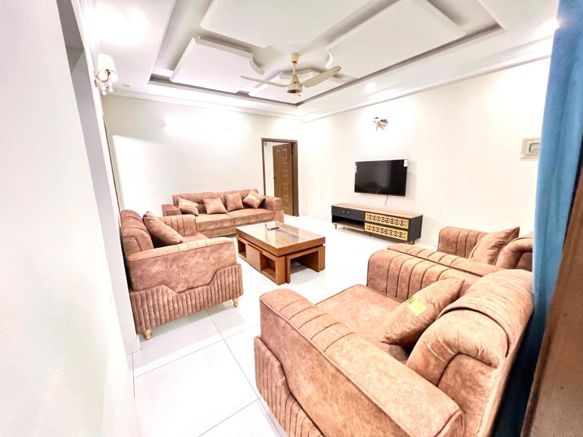 Luxury Executive 2Bedroom Apartment Convenient And Nice Location อิสลามาบัด ภายนอก รูปภาพ